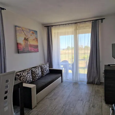 Aparthotel Avangard Arapya